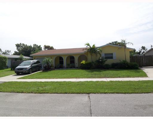 642 Southwest 18th Avenue Boca Raton, FL 33486 - Photo 1 of 13 Primary Photo
