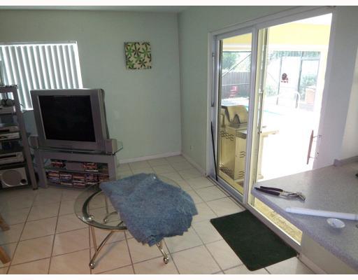 642 Southwest 18th Avenue Boca Raton, FL 33486 - Photo 8 of 13 Additional Photo