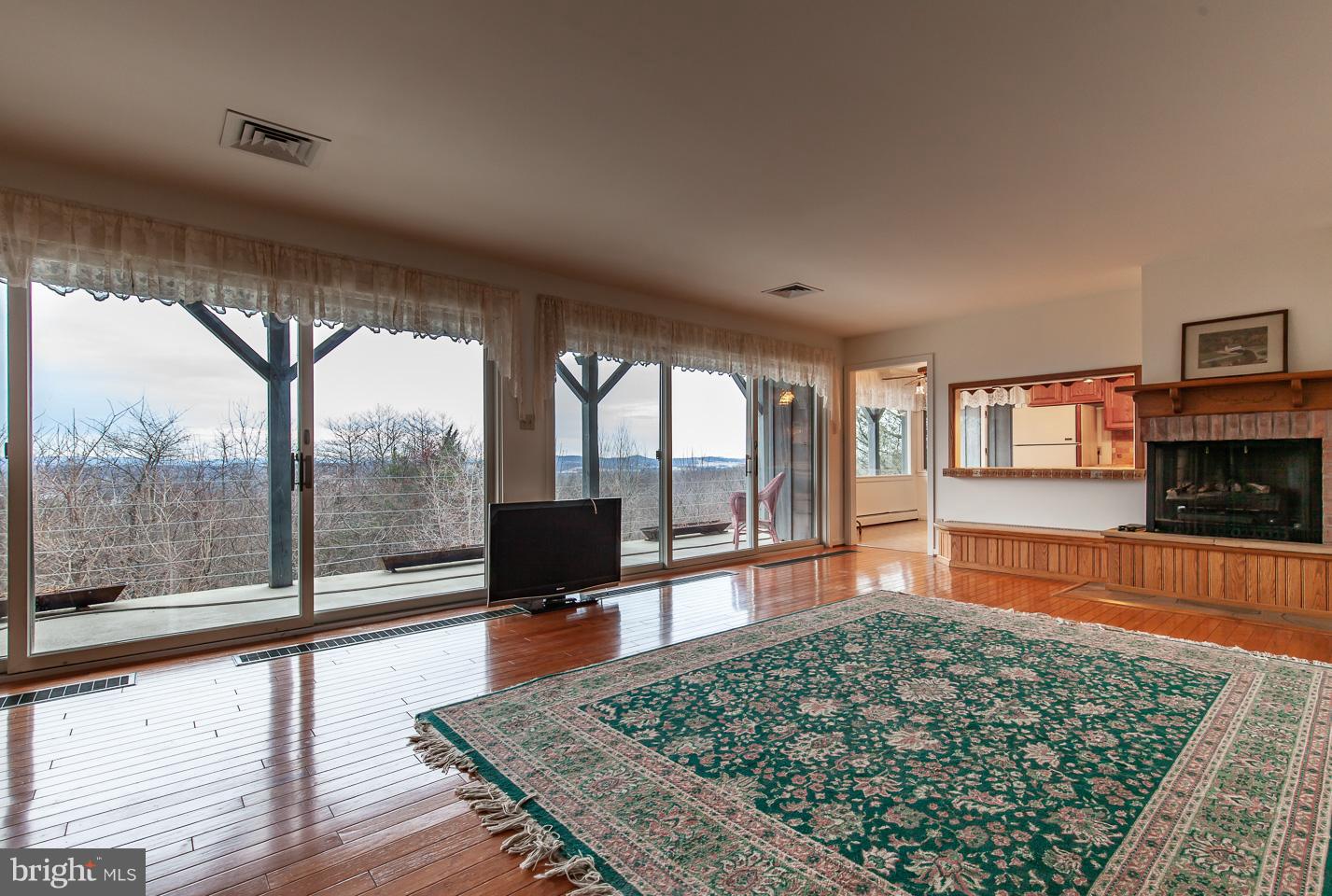 661 Brownsville Road Reading, PA 19608 - Photo 4 of 18