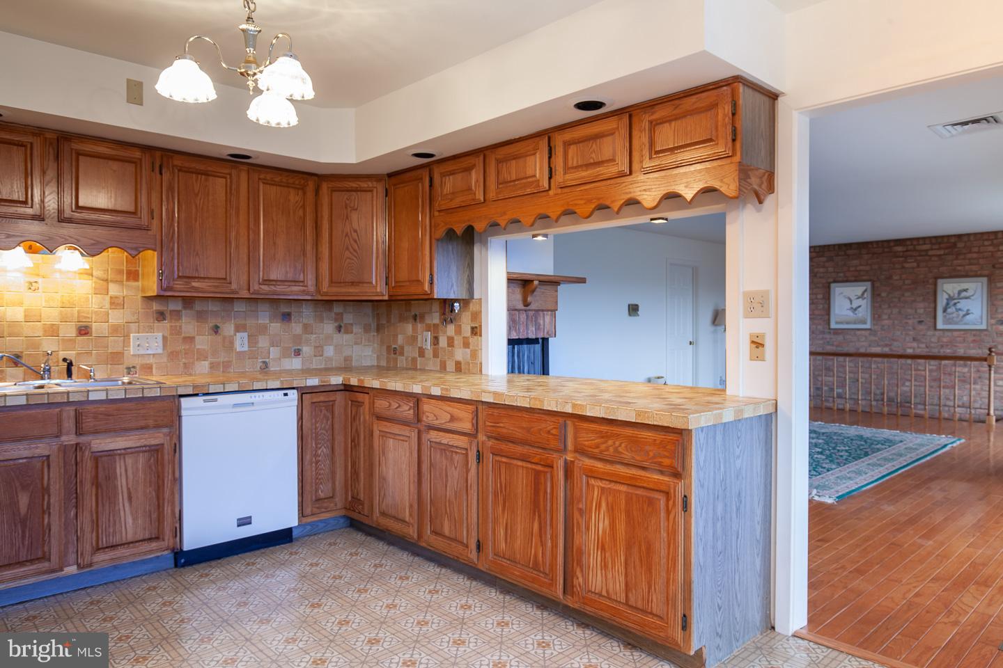 661 Brownsville Road Reading, PA 19608 - Photo 6 of 18