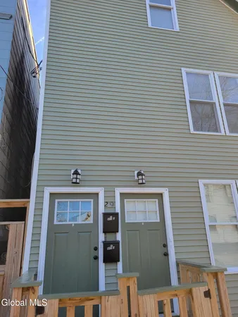 $1,650 | 29 Robin Street, Unit 2, Albany, NY 12206