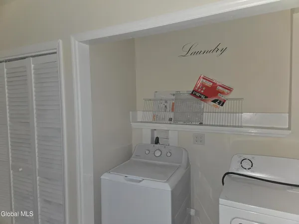 $1,650 | 29 Robin Street, Unit 2, Albany, NY 12206