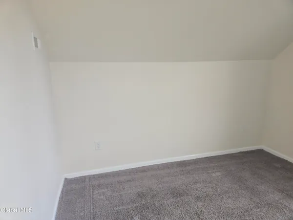 $1,650 | 29 Robin Street, Unit 2, Albany, NY 12206