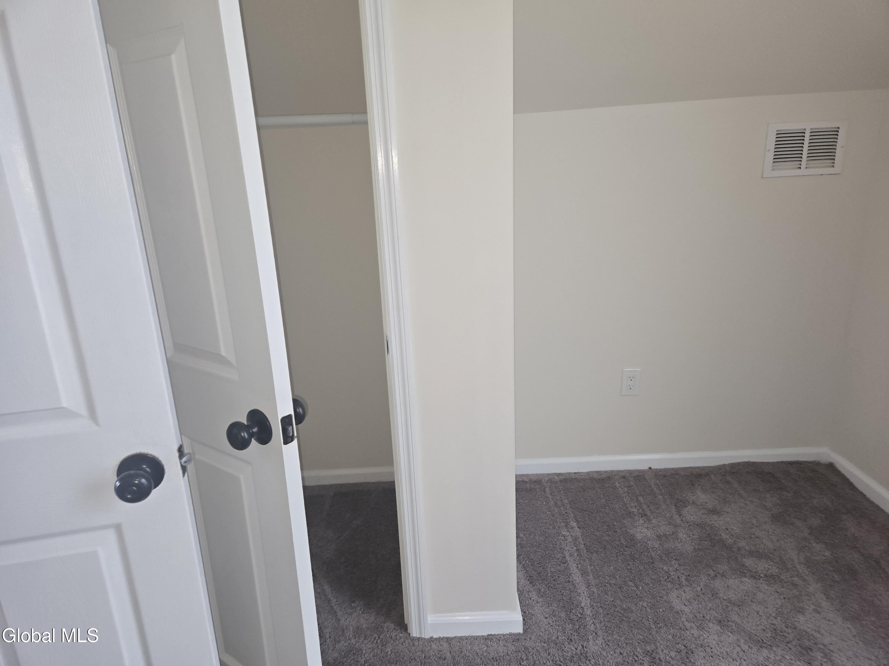 29 Robin Street, Unit 2 Albany, NY 12206 - Photo 18 of 19 20260314_121045