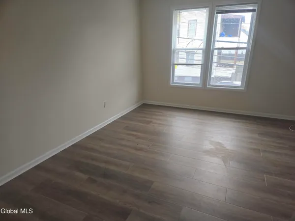 $1,650 | 29 Robin Street, Unit 2, Albany, NY 12206