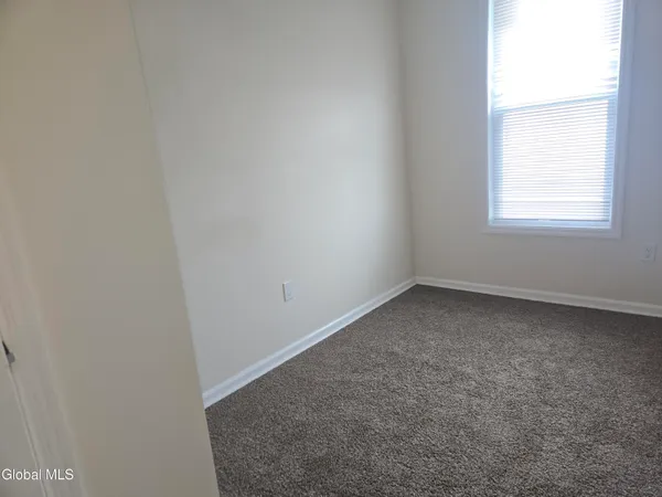 $1,650 | 29 Robin Street, Unit 2, Albany, NY 12206