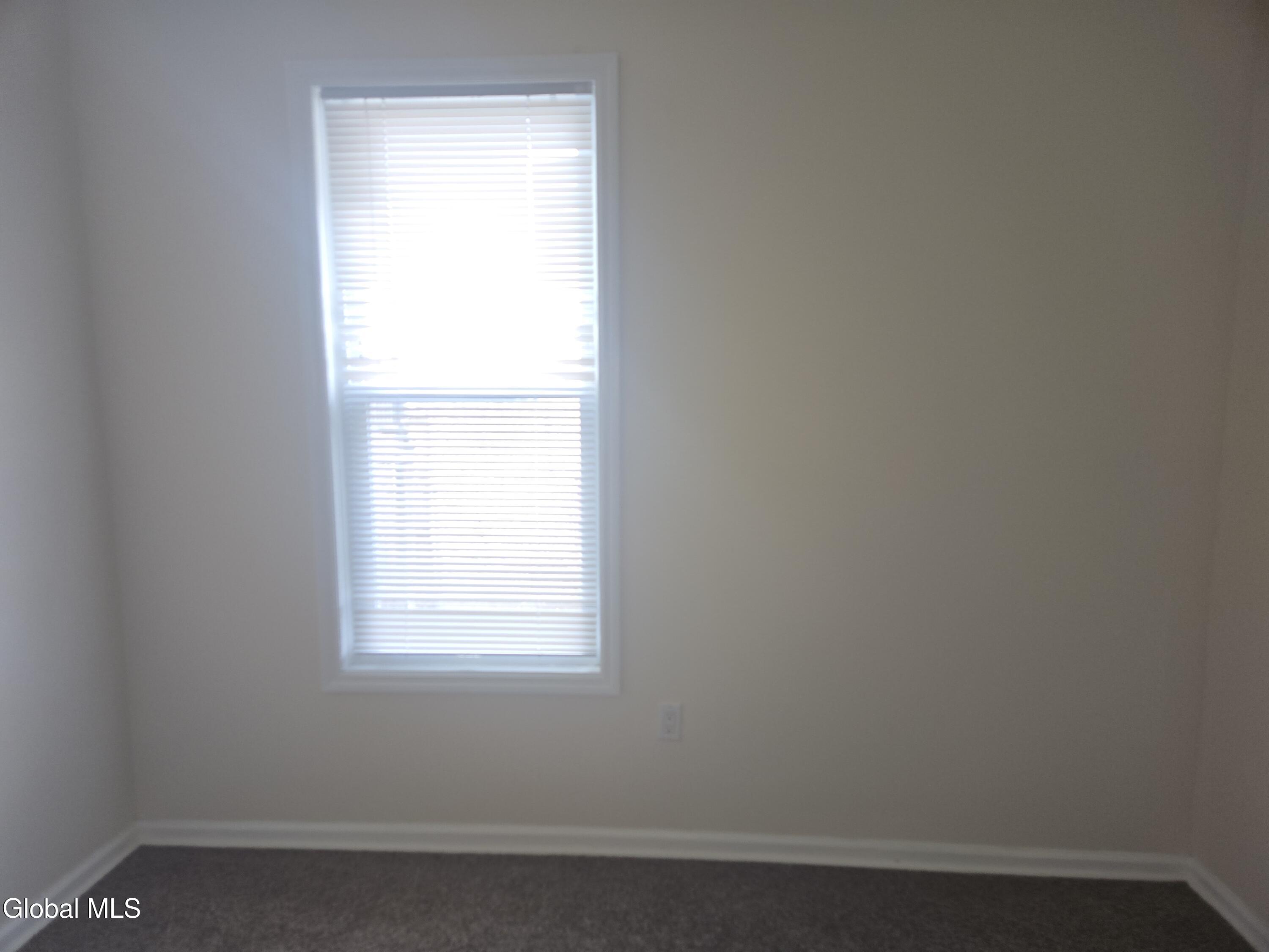 29 Robin Street, Unit 2 Albany, NY 12206 - Photo 9 of 19 20260314_120807