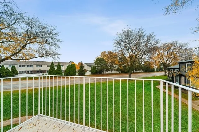 a view of a tennis court
