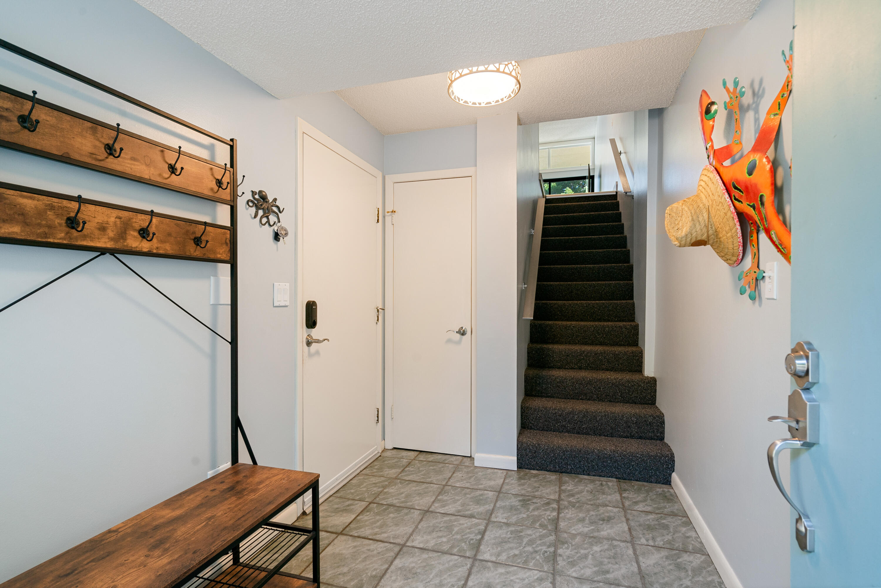 94220 Overseas Highway, Unit 5E Tavernier, FL 33037 - Photo 12 of 77 Ground Level Foyer