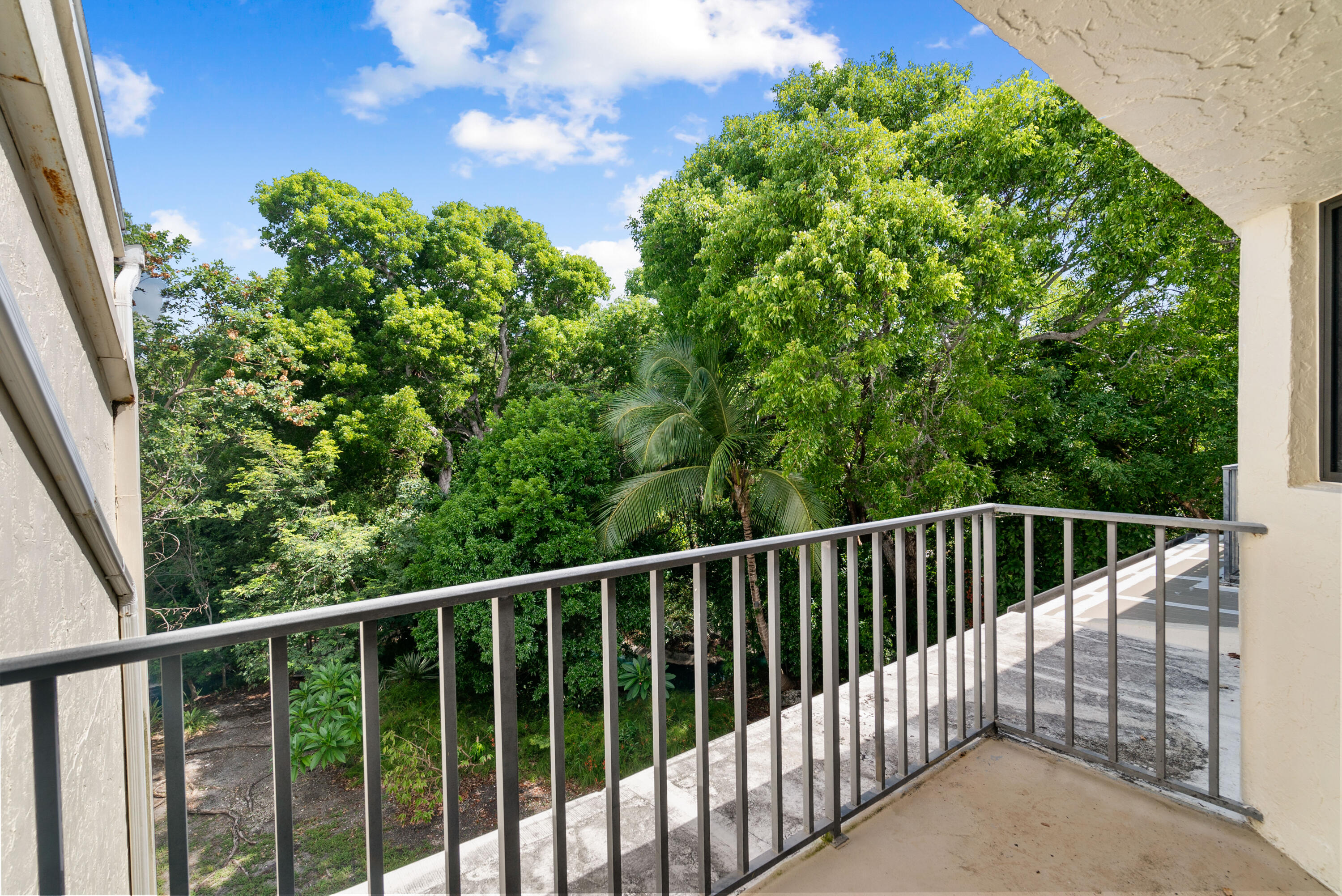 94220 Overseas Highway, Unit 5E Tavernier, FL 33037 - Photo 31 of 77 Primary Suite patio