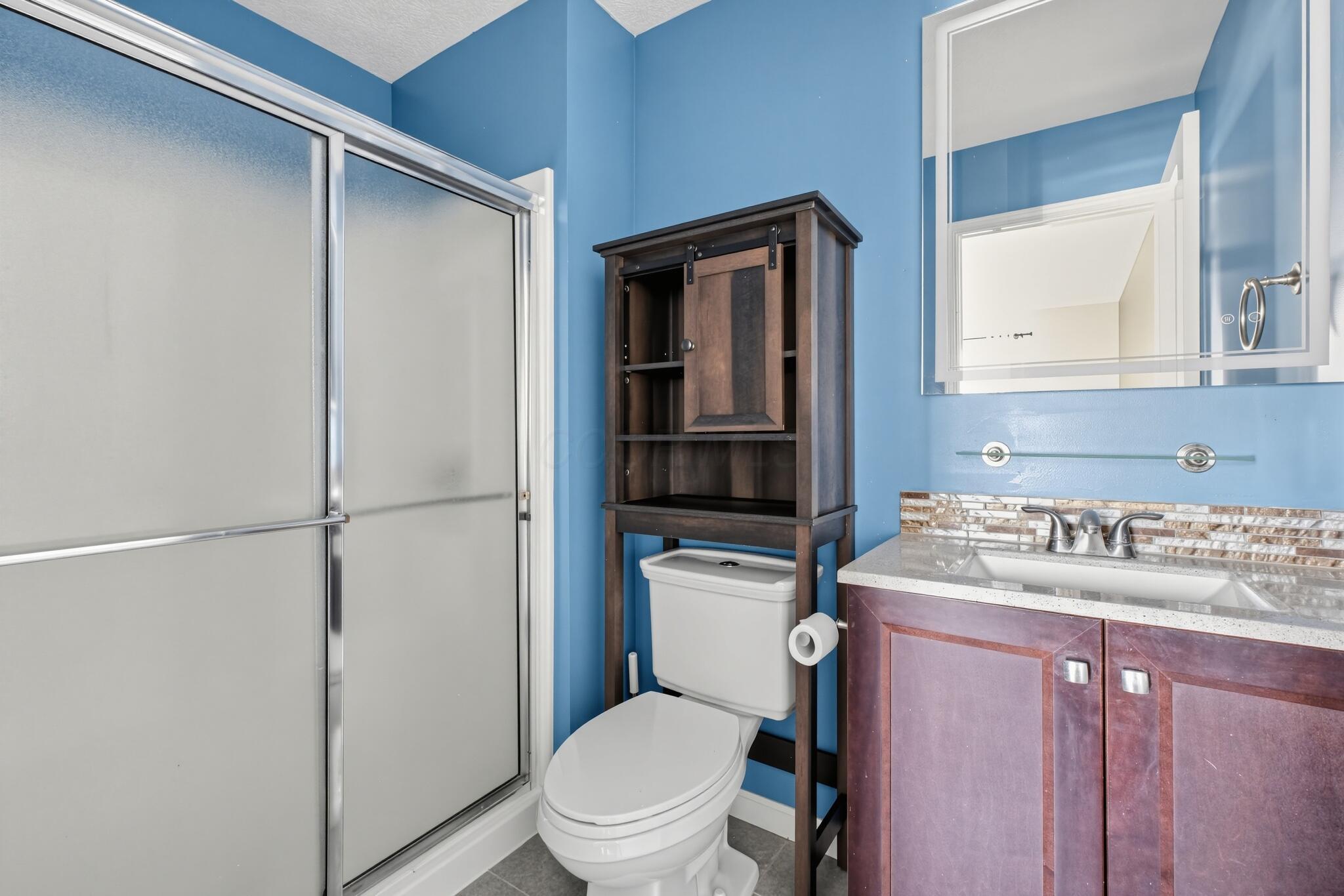 6241 Needletail Road, Unit 32 Columbus, OH 43230 - Photo 15 of 19 15_6241_Needletail_Rd-Bathroom-3587