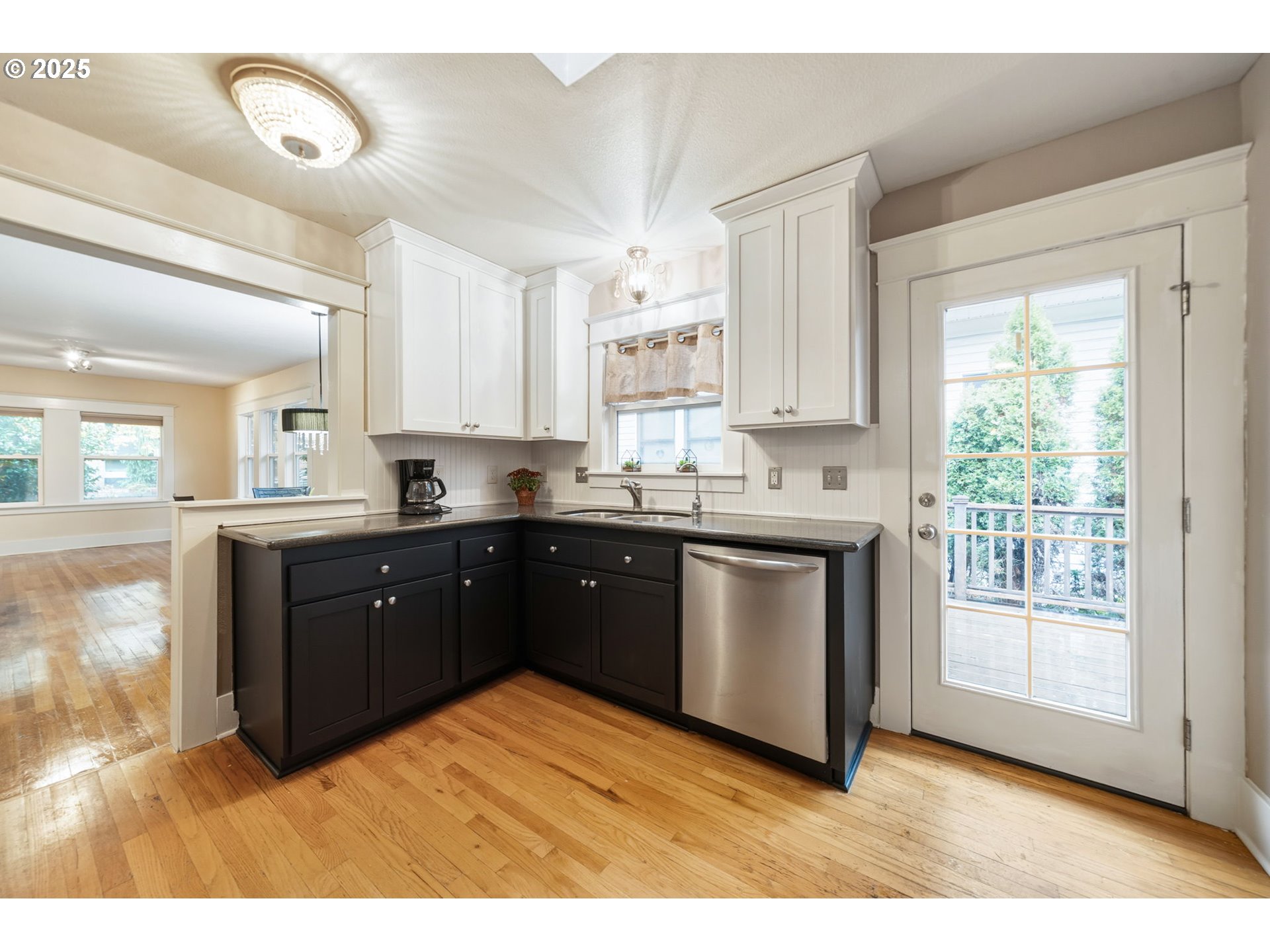 127 West 24th Street Vancouver, WA 98660 - Photo 6 of 38