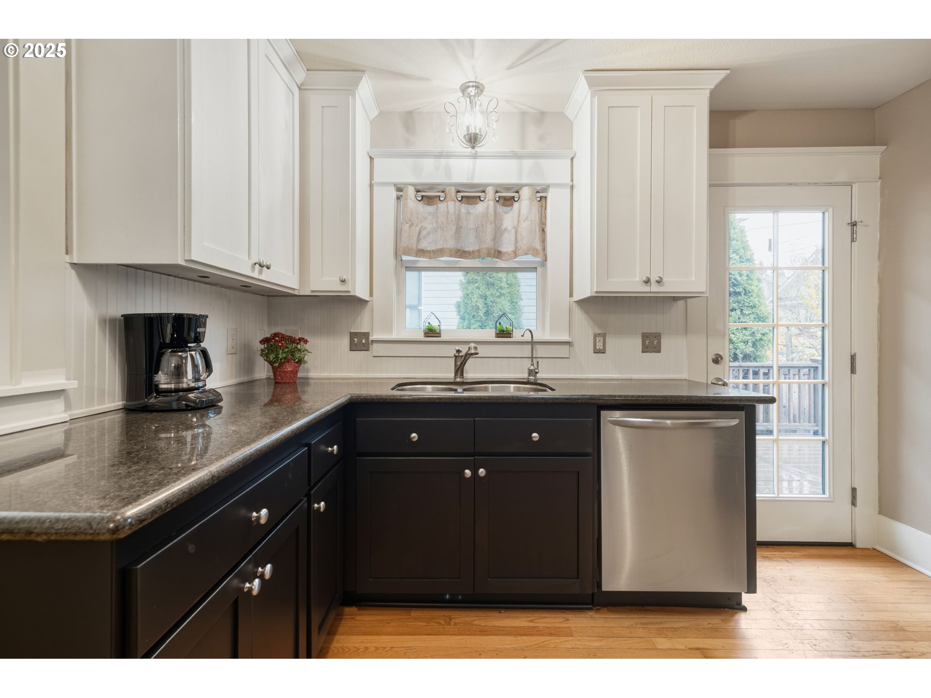 127 West 24th Street Vancouver, WA 98660 - Photo 7 of 38