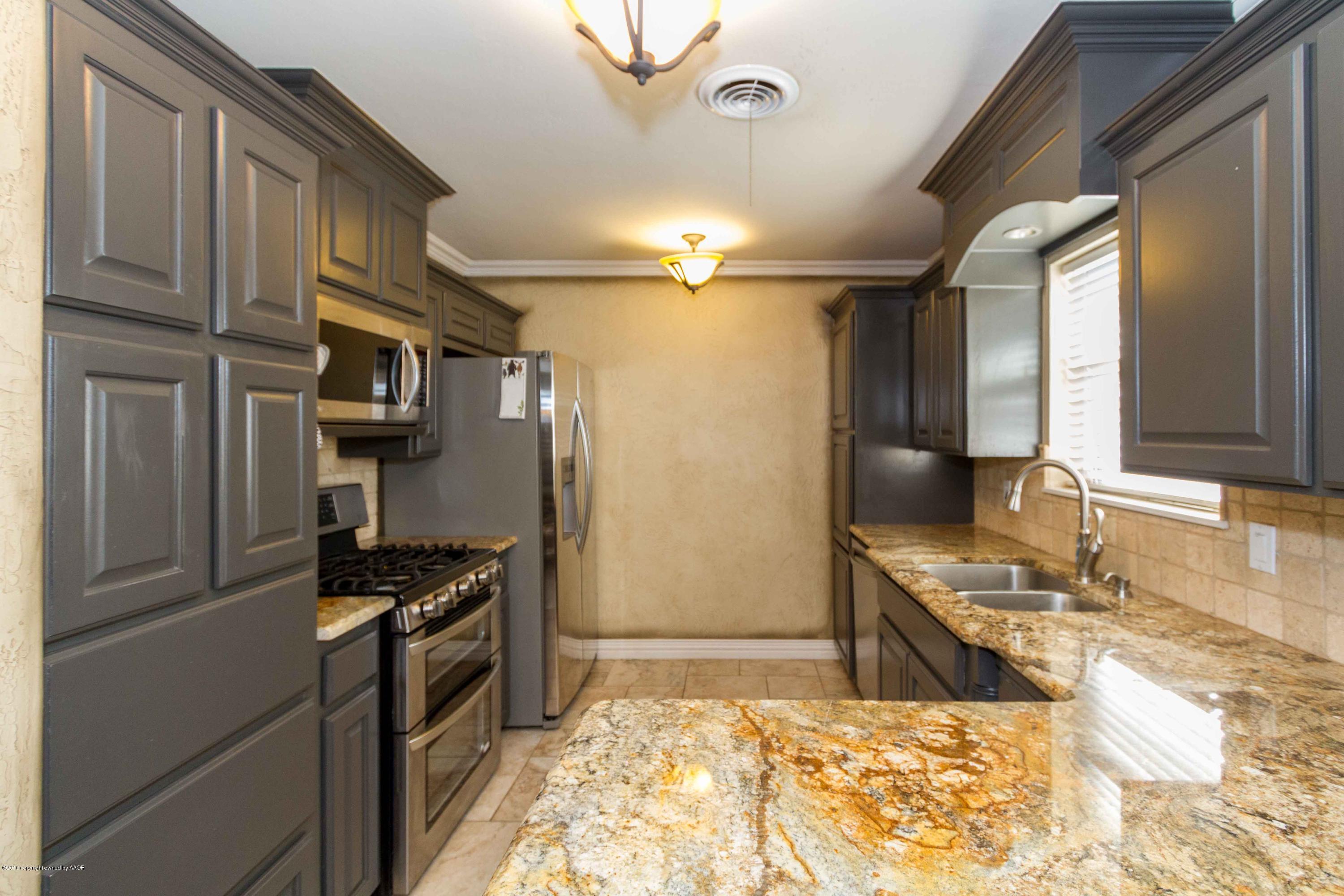 3906 Kingston Road Amarillo, TX 79109 - Photo 11 of 28 KITCHEN VIEW 1
