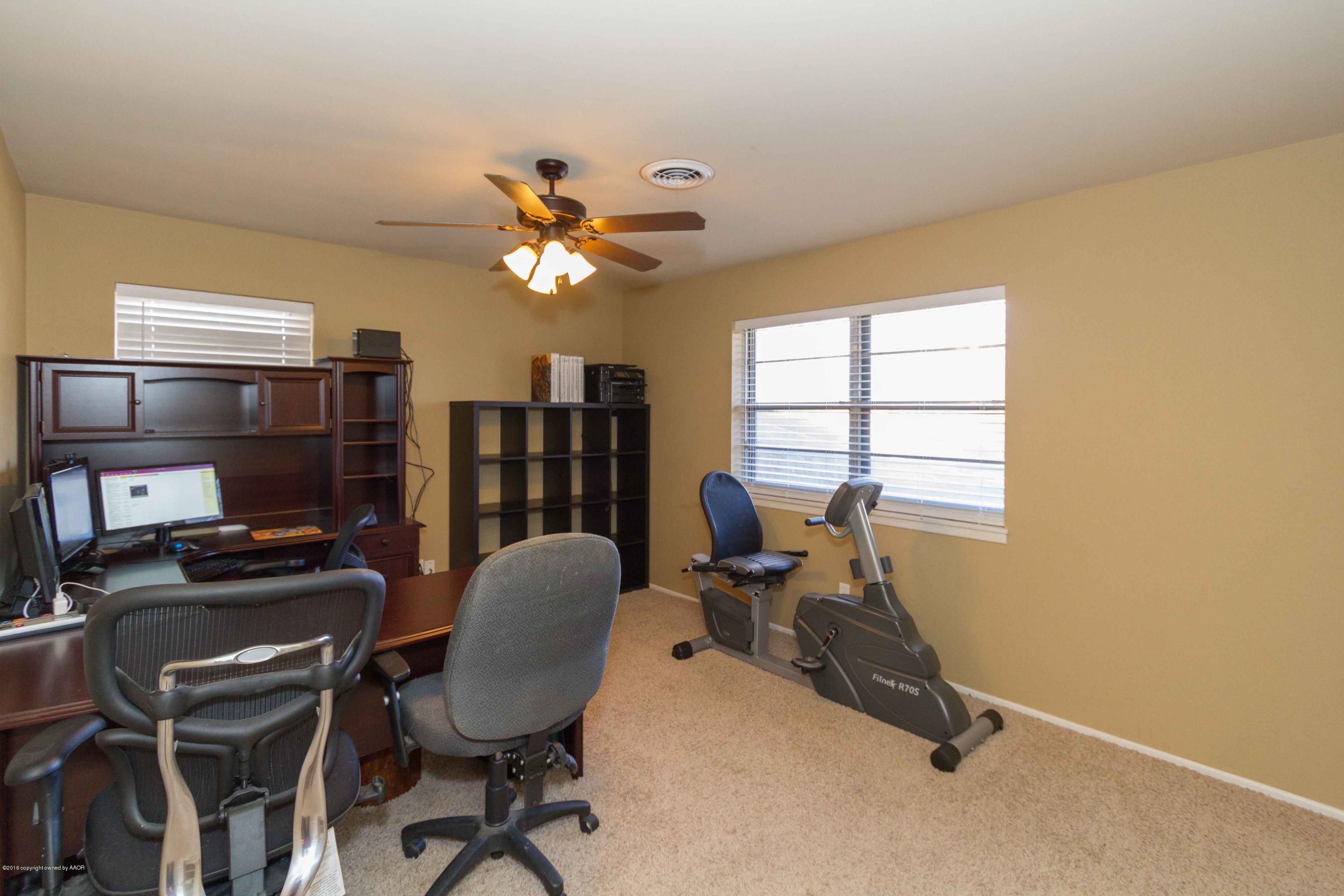 3906 Kingston Road Amarillo, TX 79109 - Photo 20 of 28 BEDROOM 2 VIEW 1