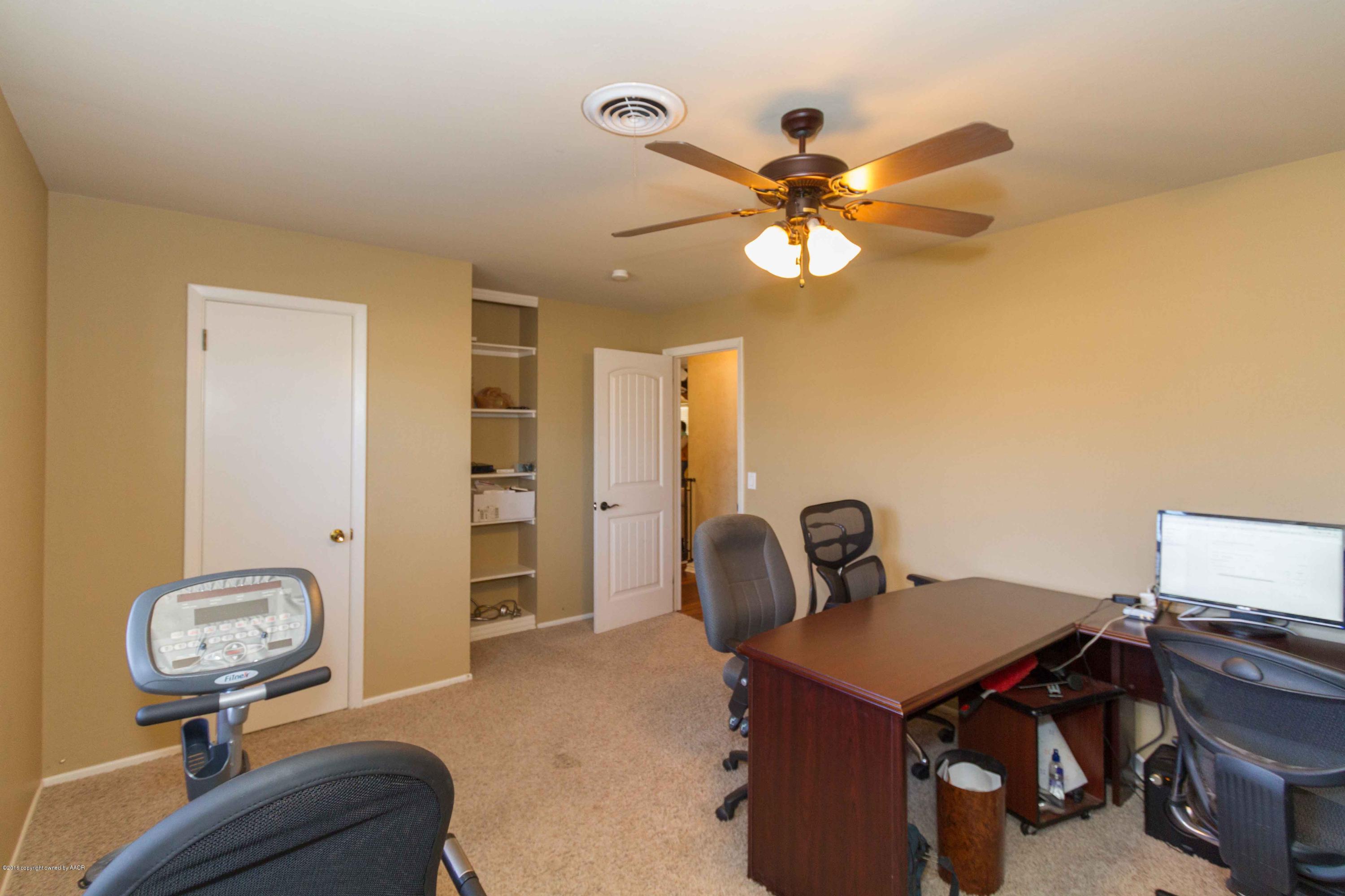 3906 Kingston Road Amarillo, TX 79109 - Photo 21 of 28 BEDROOM 2 VIEW 2