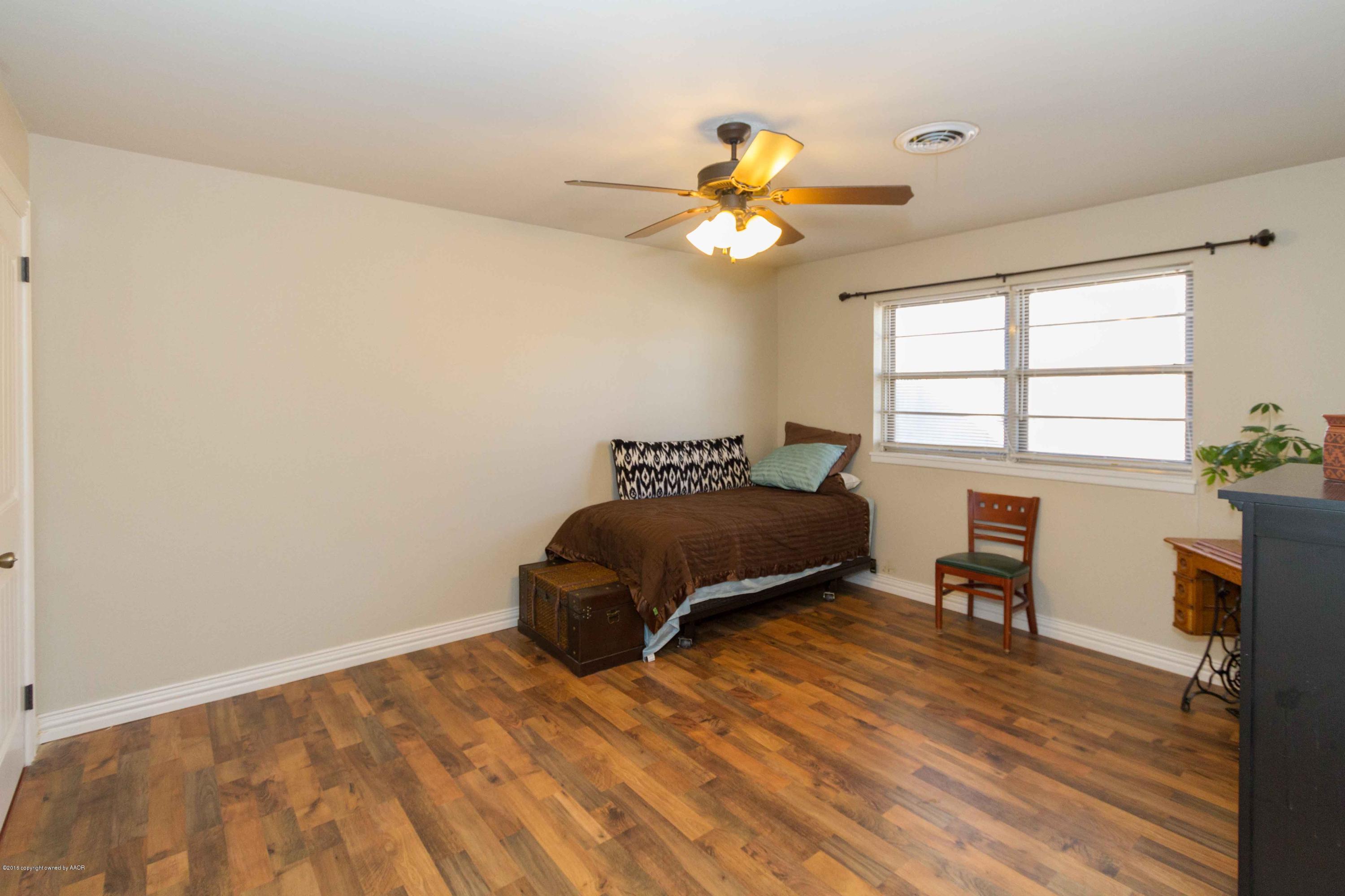 3906 Kingston Road Amarillo, TX 79109 - Photo 24 of 28 BEDROOM 3 VIEW 1