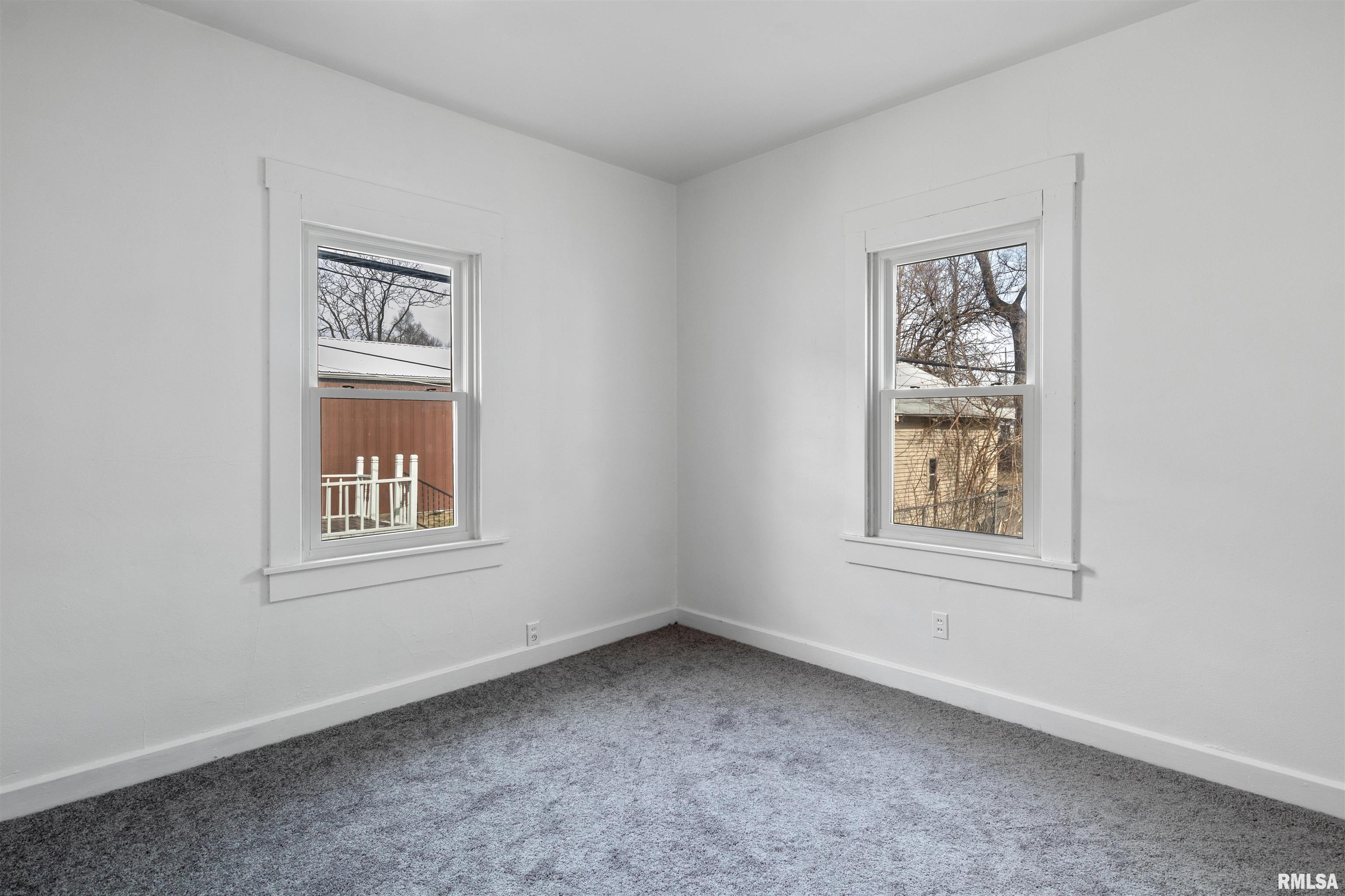 1912 North 11th Street Springfield, IL 62702 - Photo 8 of 12