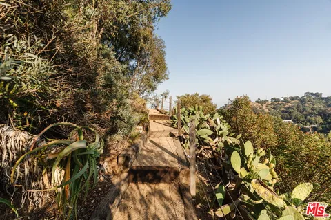 $1,999,995 | 8715 Skyline Drive, Los Angeles, CA 90046