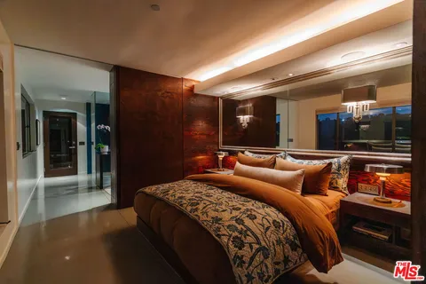 $1,999,995 | 8715 Skyline Drive, Los Angeles, CA 90046