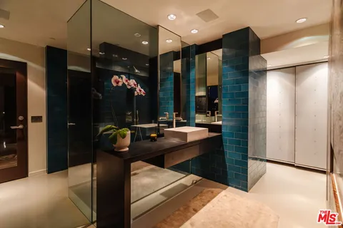 $1,999,995 | 8715 Skyline Drive, Los Angeles, CA 90046