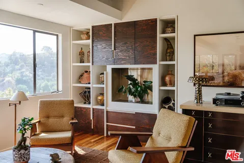 $1,999,995 | 8715 Skyline Drive, Los Angeles, CA 90046