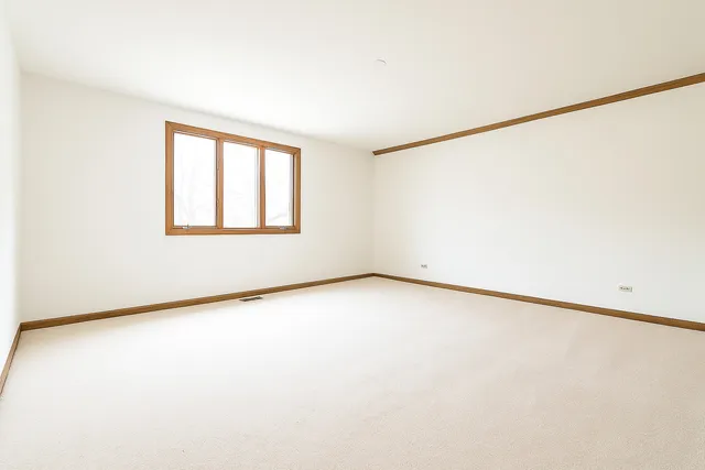 $479,000 | 10531 Camelot Street, Westchester, IL 60154