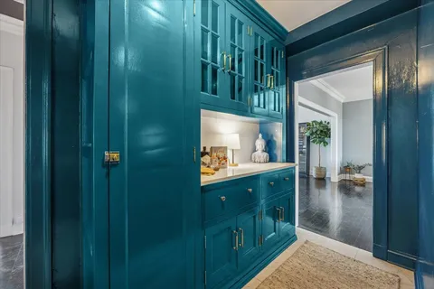 $600,000 | 3530 North Lake Shore Drive, Unit 11B, Chicago, IL 60657