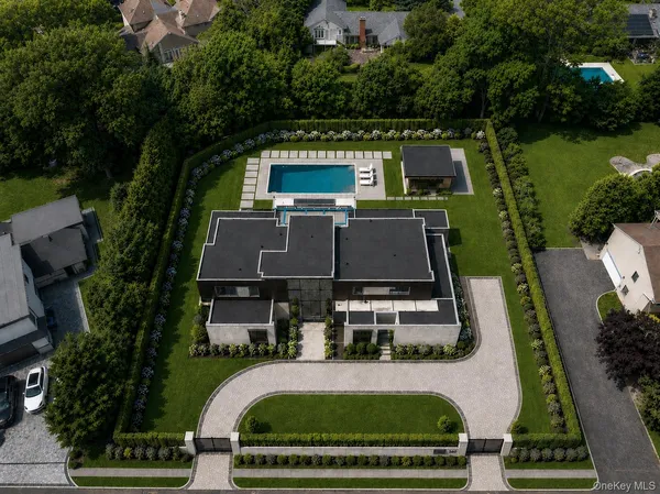$5,950,000 | 1322 Everit Place, Hewlett Harbor, NY 11557