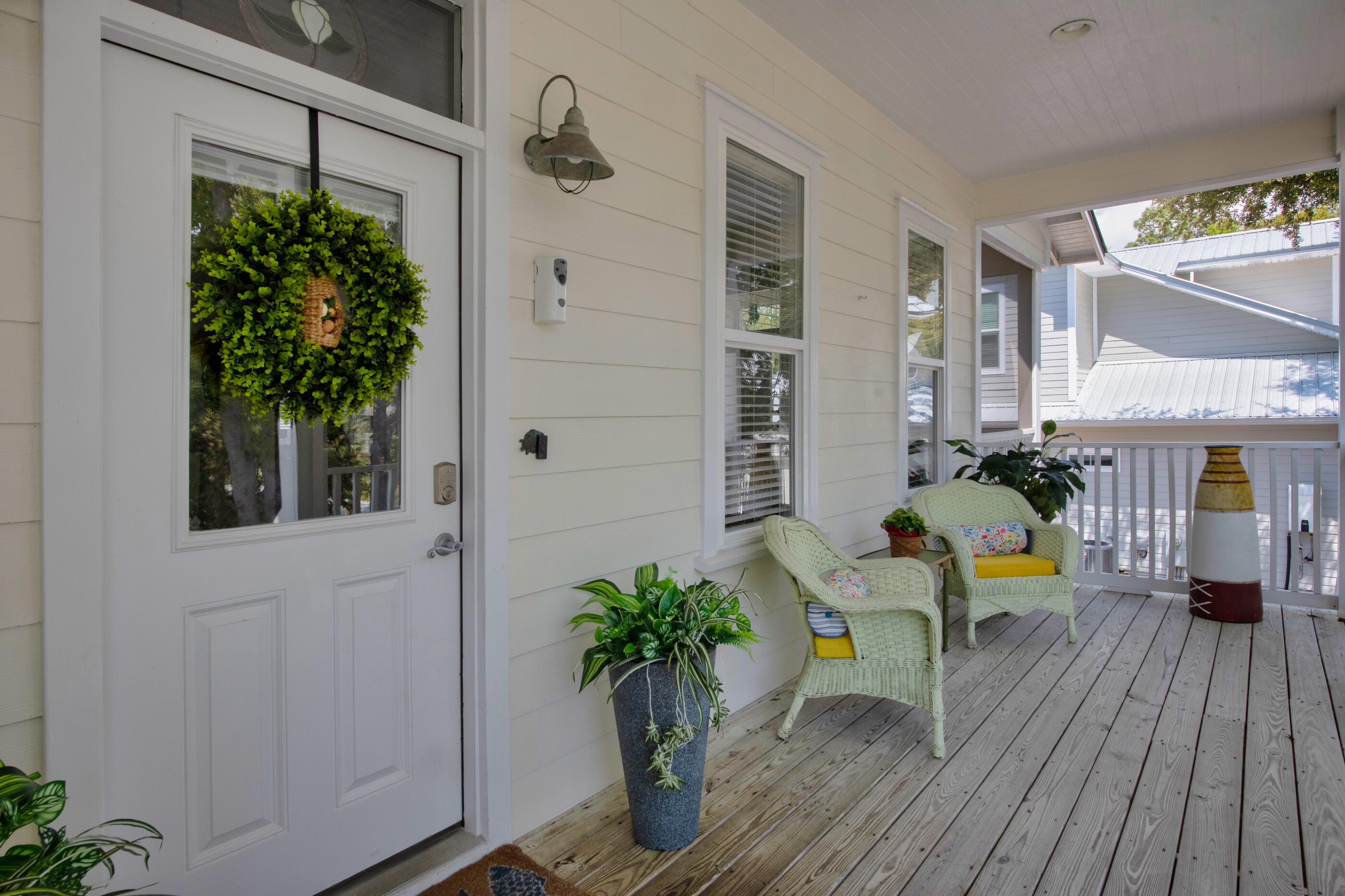 1422 Lagrange Road Freeport, FL 32439 - Photo 4 of 97 front porch end floor