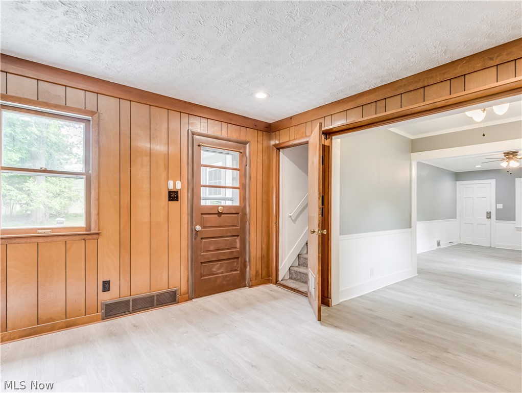 2059 Liberty Road Stow, OH 44224 - Photo 9 of 30 Gallery Image 9