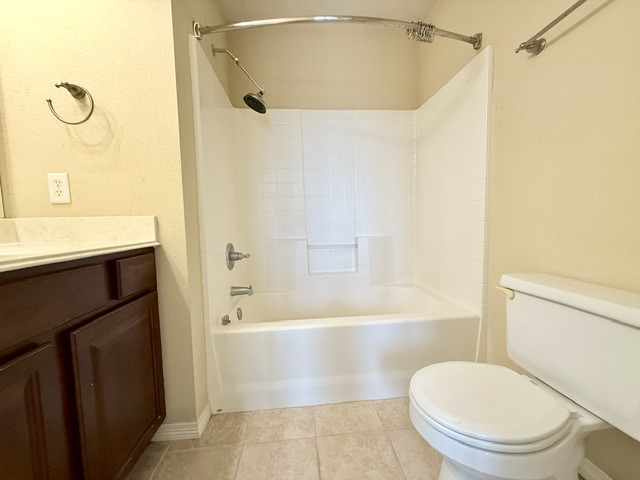 1000 Spring Loop, Unit 1806 College Station, TX 77840 - Photo 18 of 33 a bathroom with a toilet and a shower