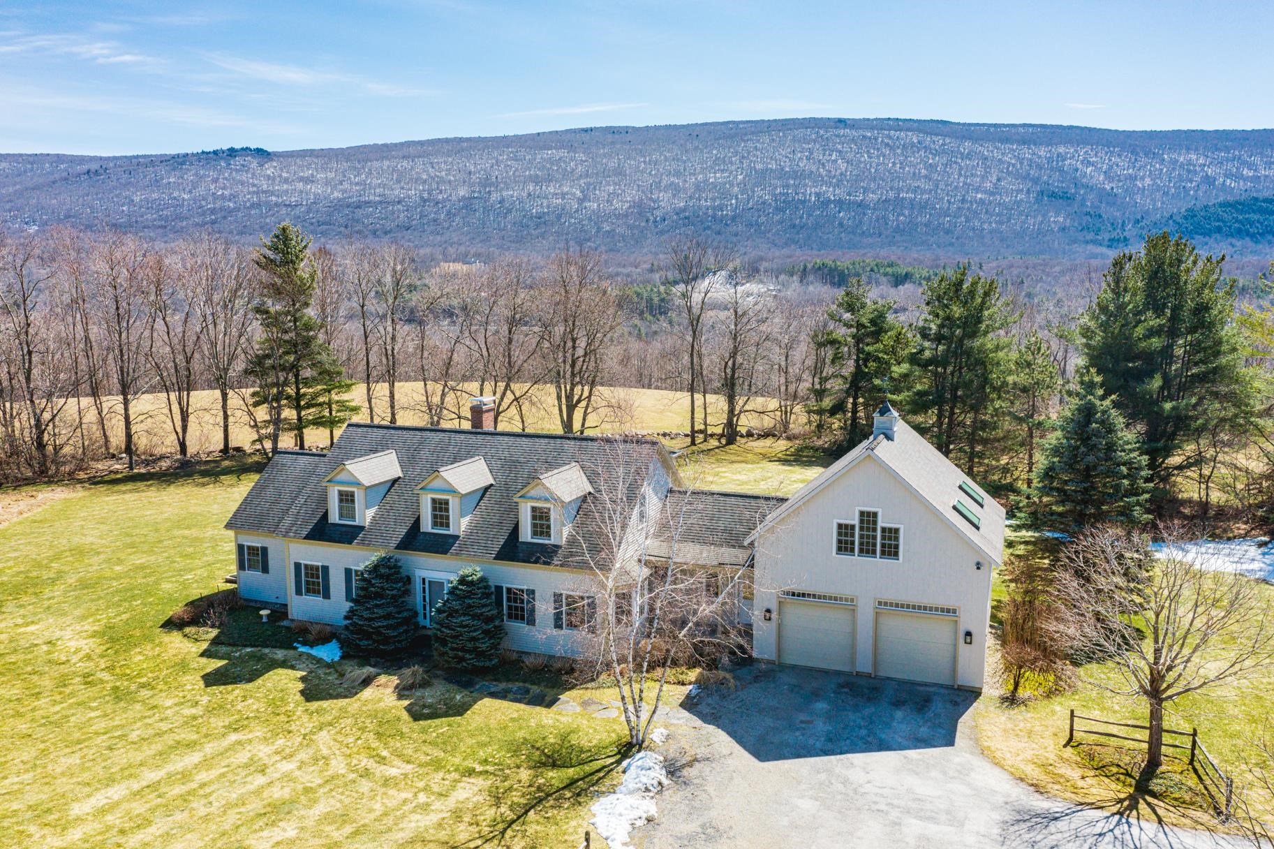 262 Hanley Farm Road Manchester, VT 05255 - Photo 8 of 40 Gallery Image 8