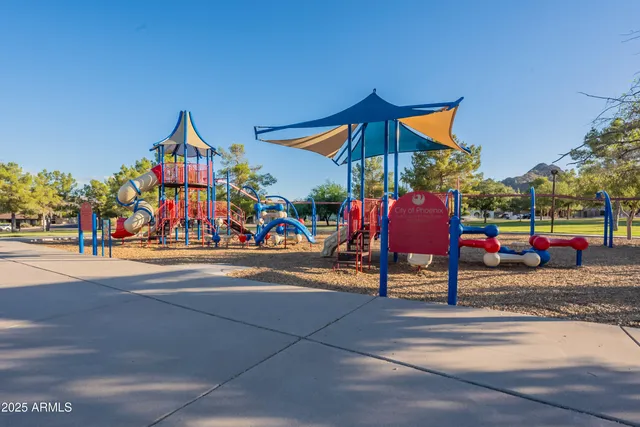 $929,999 | 2217 East North Lane, Phoenix, AZ 85028