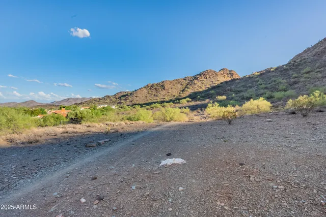 $929,999 | 2217 East North Lane, Phoenix, AZ 85028