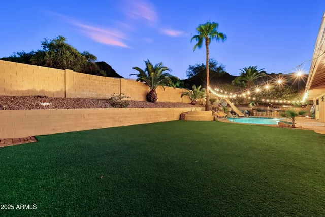 $929,999 | 2217 East North Lane, Phoenix, AZ 85028