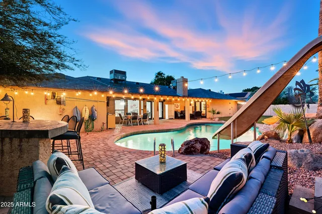 $929,999 | 2217 East North Lane, Phoenix, AZ 85028