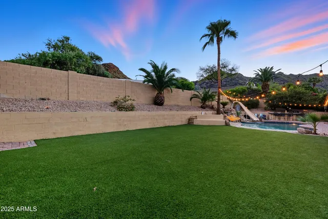 $929,999 | 2217 East North Lane, Phoenix, AZ 85028