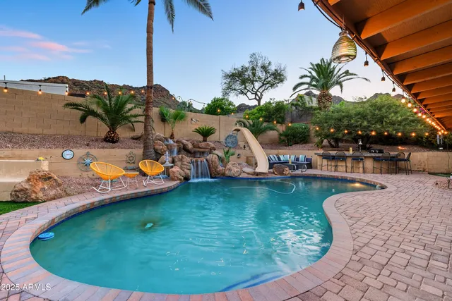 $929,999 | 2217 East North Lane, Phoenix, AZ 85028