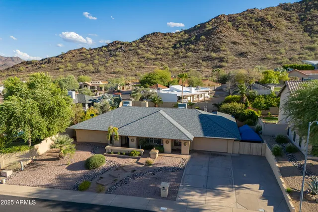 $929,999 | 2217 East North Lane, Phoenix, AZ 85028