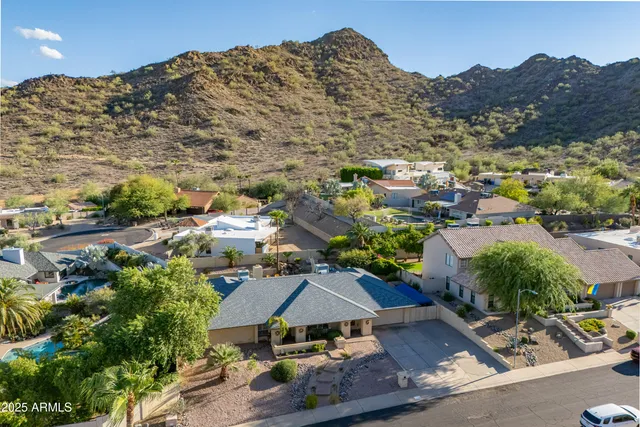 $929,999 | 2217 East North Lane, Phoenix, AZ 85028