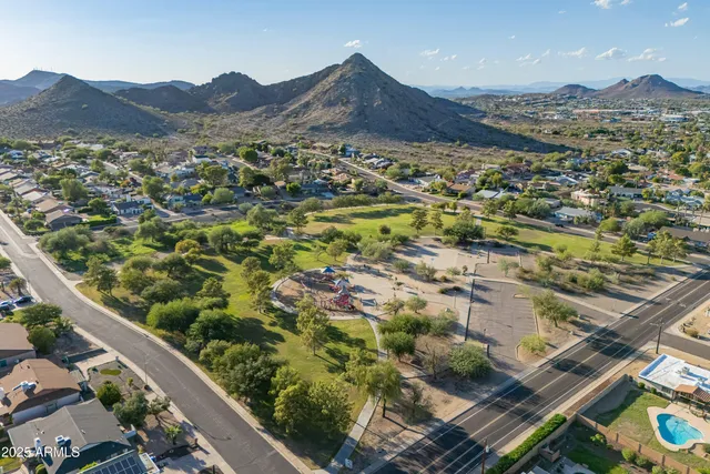 $929,999 | 2217 East North Lane, Phoenix, AZ 85028