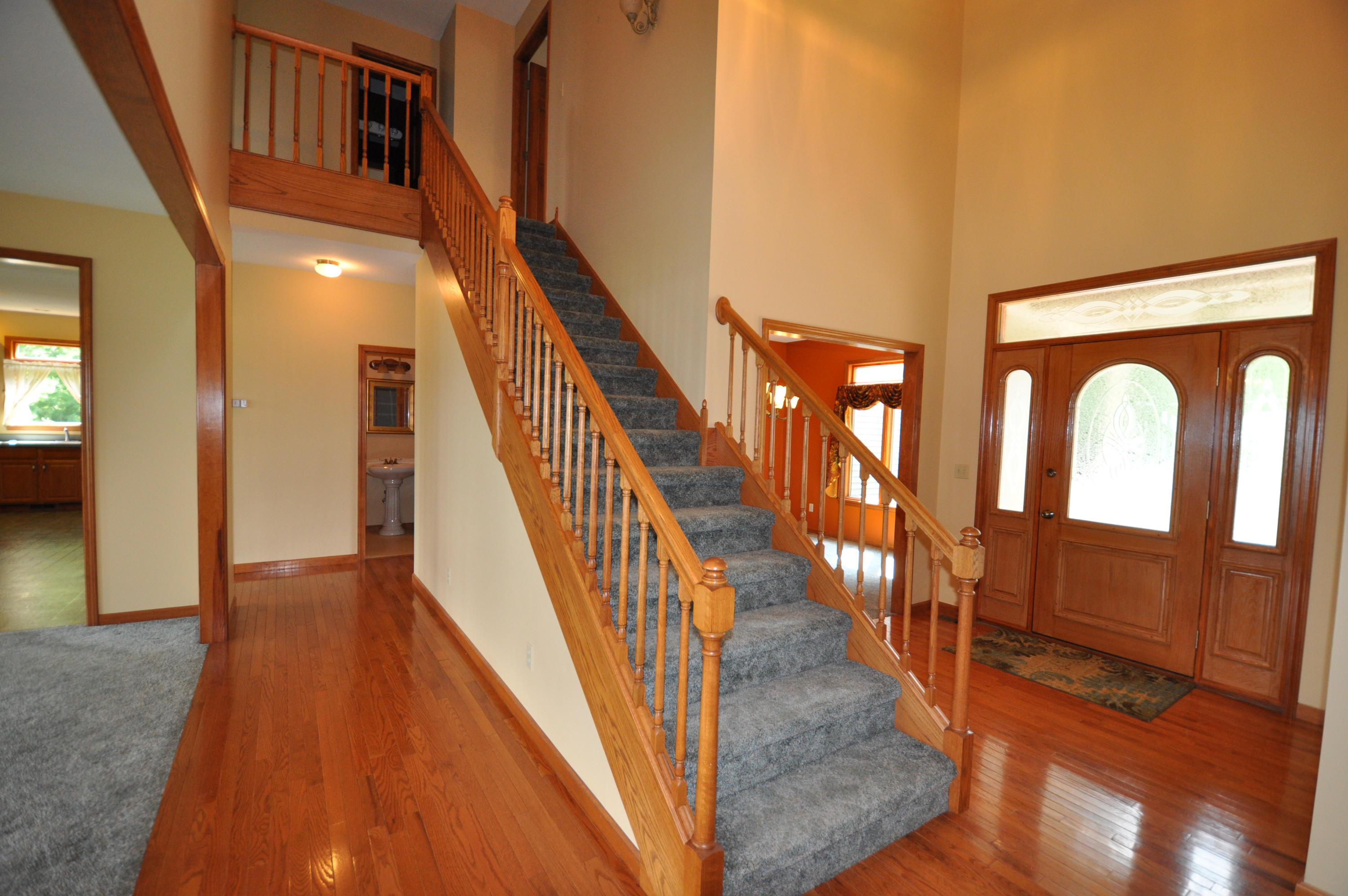 319 Kelly Ridge Road Townsend, TN 37882 - Photo 2 of 33 Entry foyer