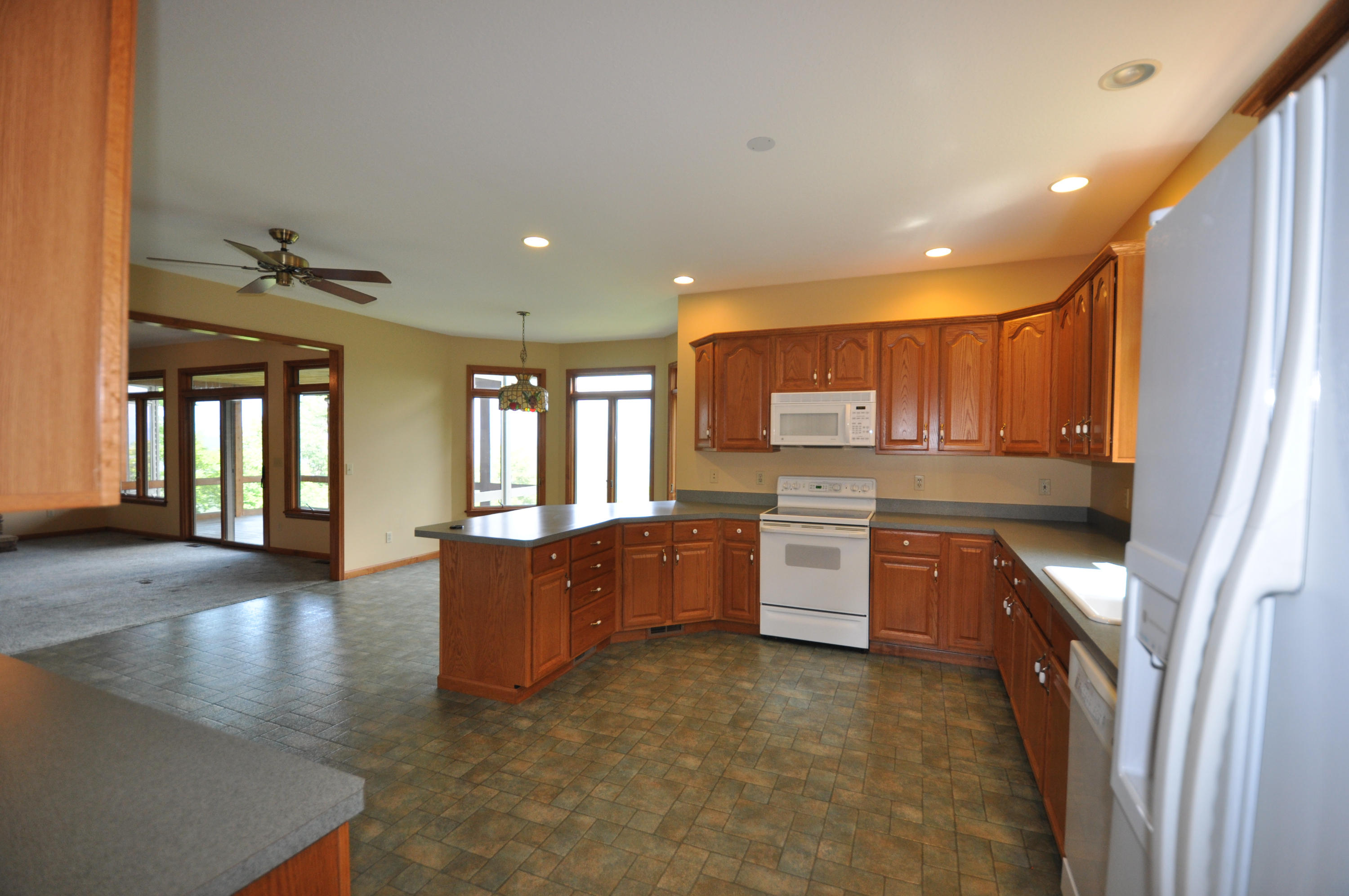 319 Kelly Ridge Road Townsend, TN 37882 - Photo 11 of 33 Kitchen