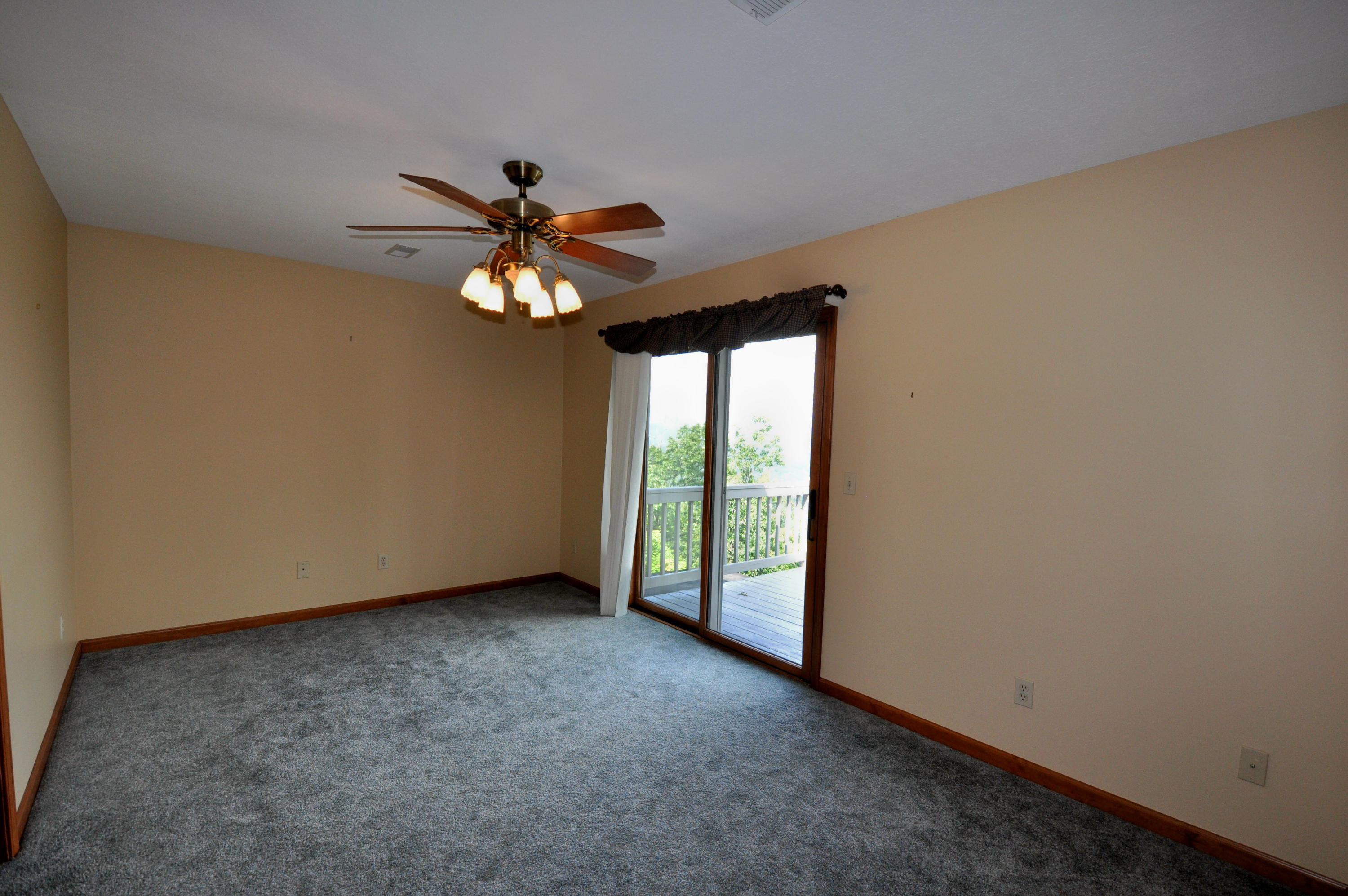 319 Kelly Ridge Road Townsend, TN 37882 - Photo 28 of 33 Upstairs bedroom 2