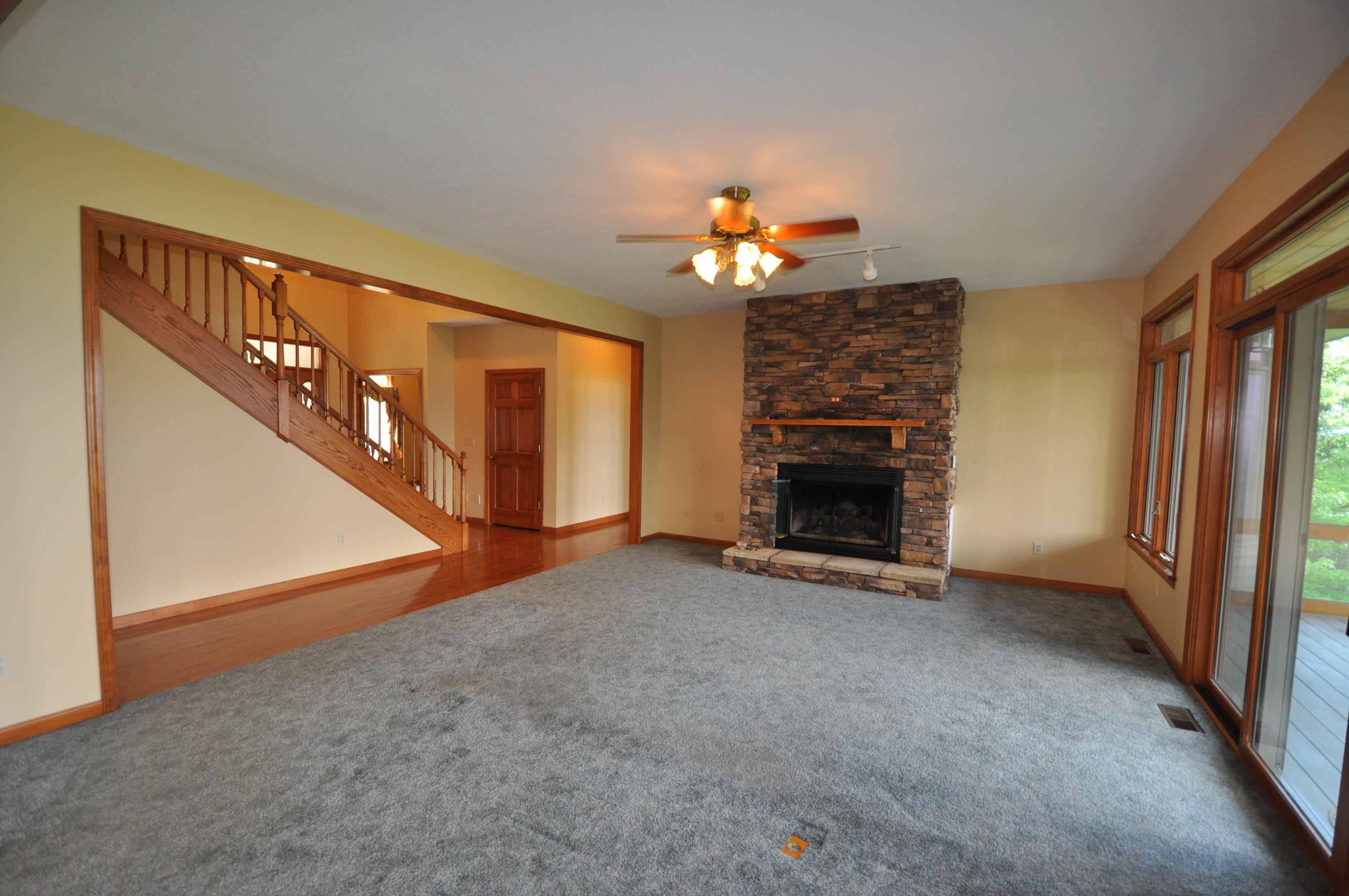 319 Kelly Ridge Road Townsend, TN 37882 - Photo 4 of 33 Living room