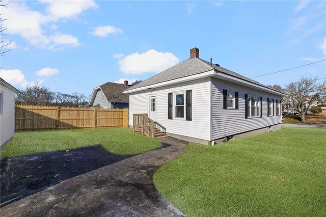 $450,000 | 96 Mason Avenue, Cranston, RI 02910