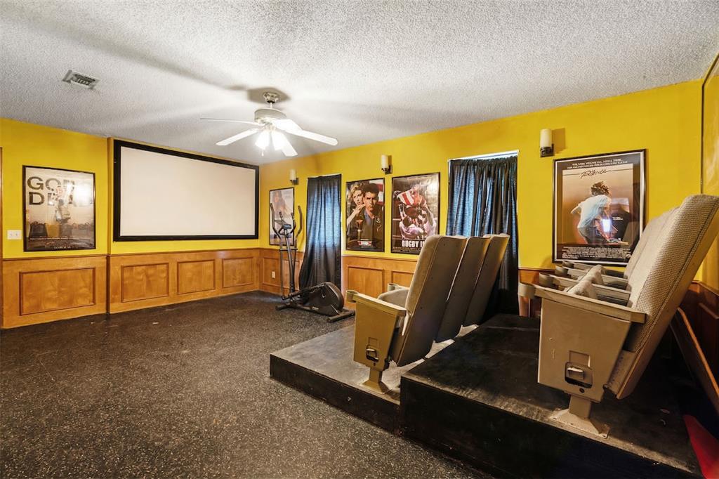 4315 Lakeshore Drive Reno, TX 75462 - Photo 13 of 20 a view of a room with gym equipment