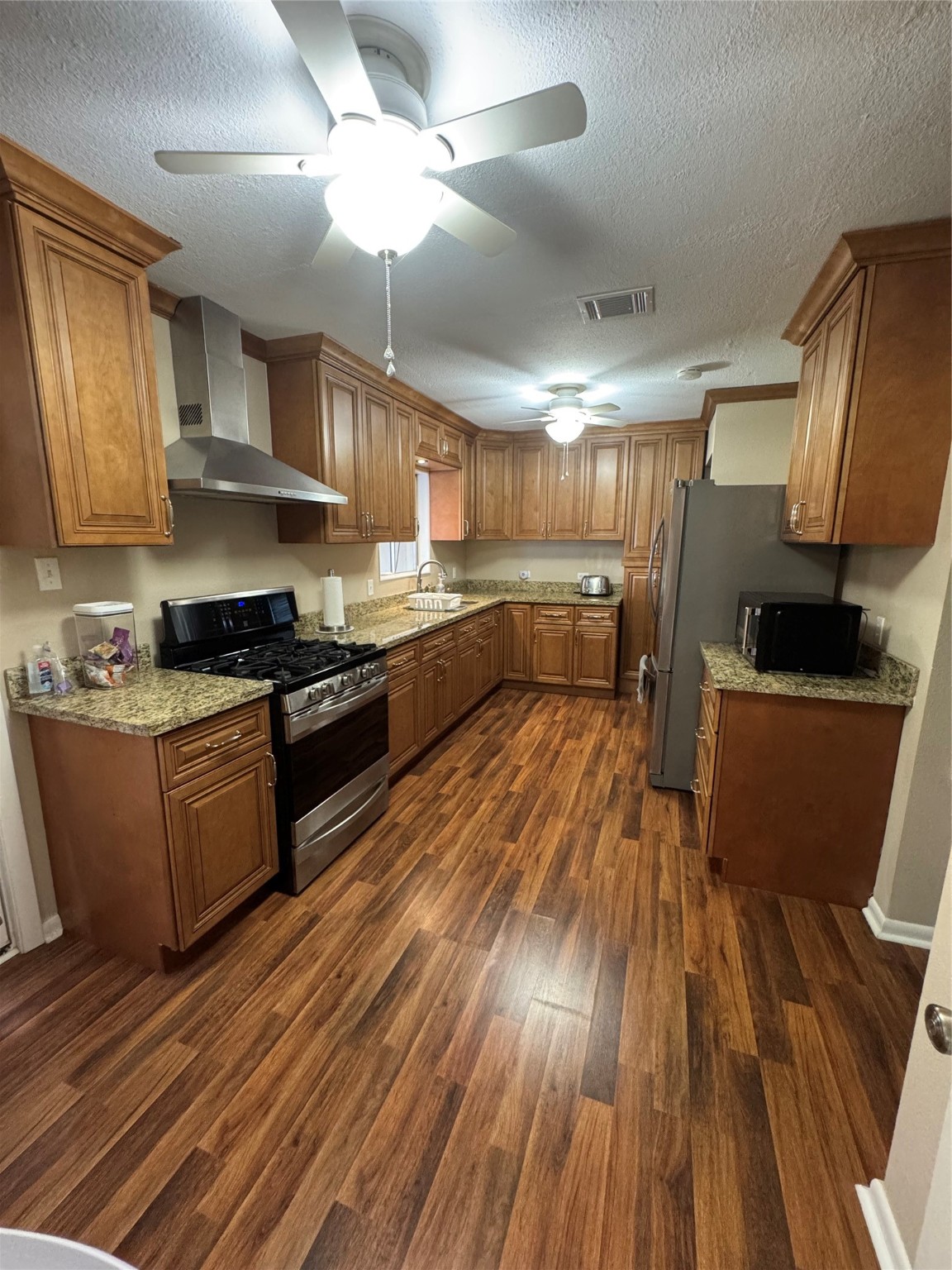 207 Elm Street Wharton, TX 77488 - Photo 14 of 27 Kitchen as it is currently. All appliances stay in kitchen.