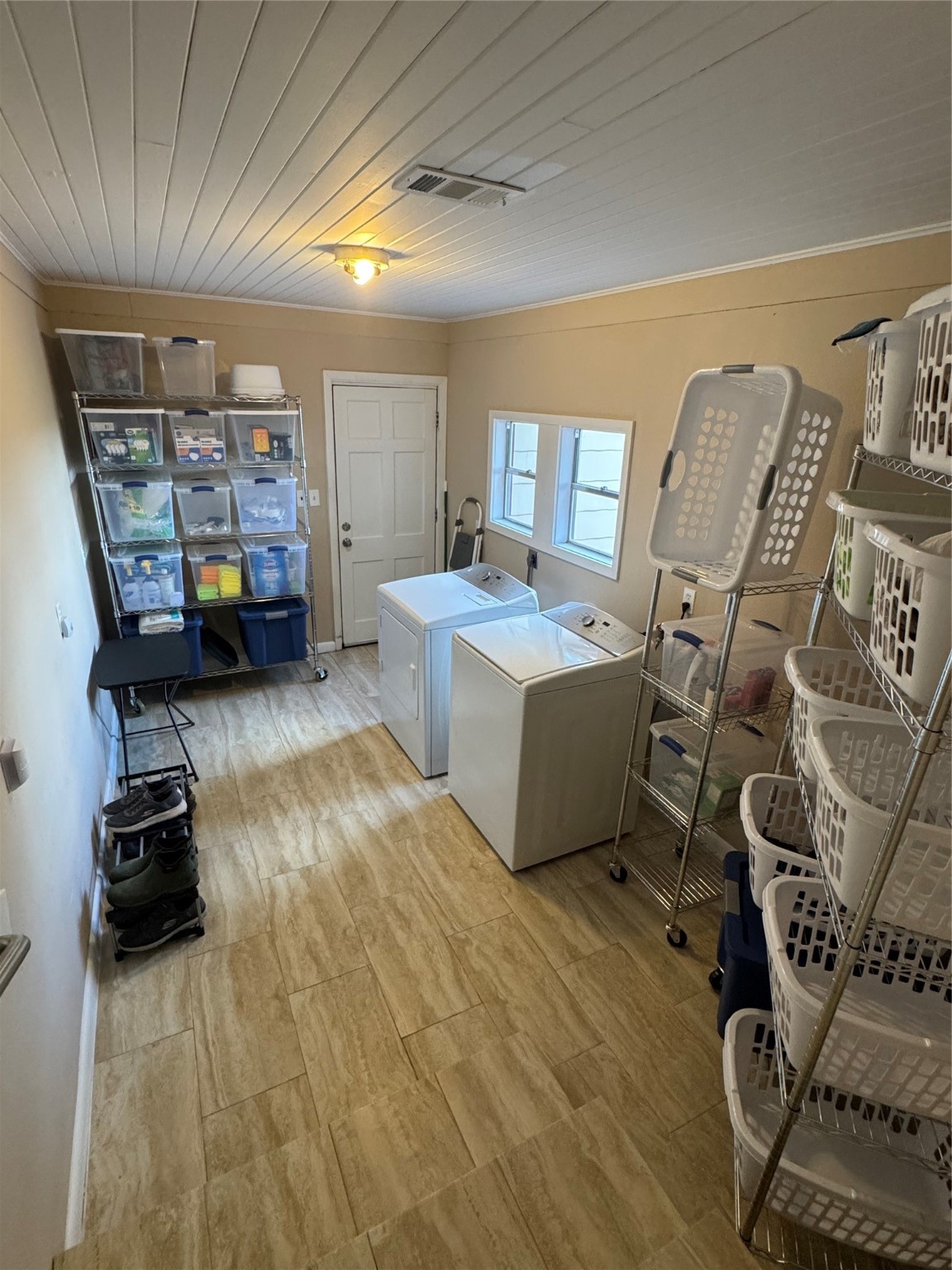 207 Elm Street Wharton, TX 77488 - Photo 16 of 27 Utility Room as it is currently.